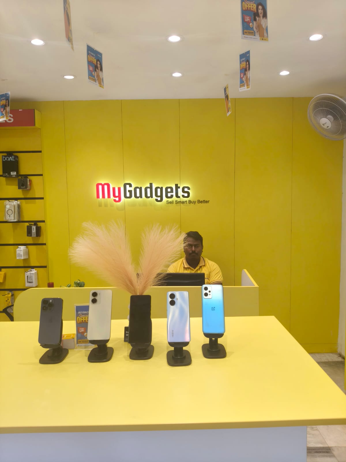 MYGADGETS Store in Rabindra Sarobar